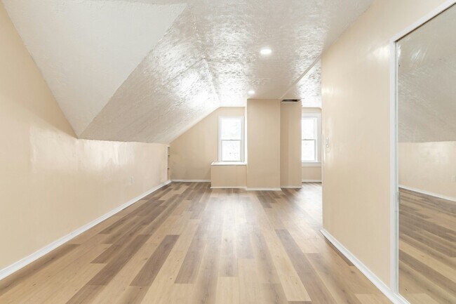 Building Photo - 3794 W 38th St