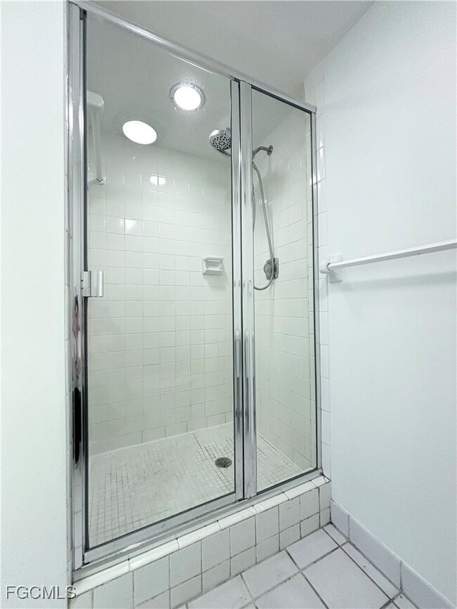 Building Photo - 2264 Winkler Ave