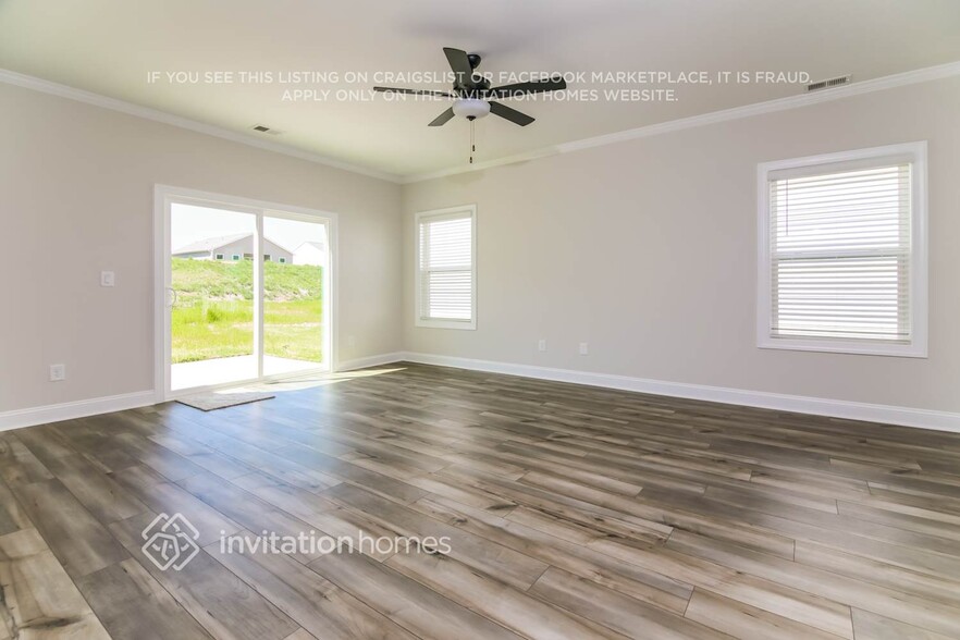 Building Photo - 508 Azalea Gaze Dr