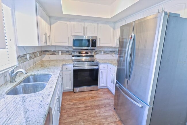 Building Photo - 2450 Heron Terrace