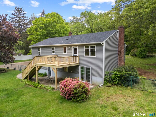 Building Photo - 831 Nut Plains Rd