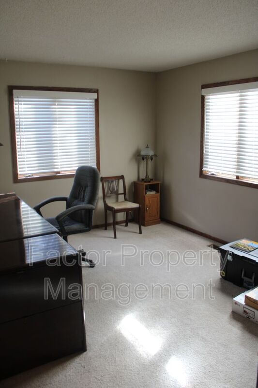 Building Photo - 101 Heather Ln