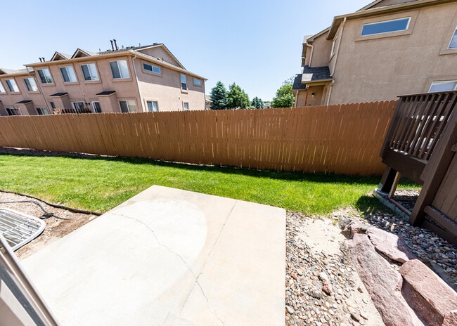 Building Photo - 5607 University Village View