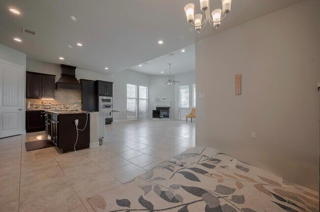 Building Photo - 4942 Thunder Creek Ln