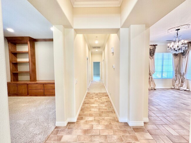 Building Photo - Beautiful Single-Level Custom Home with Serene Backyard Space in the Lovely Peppertree Park Commu...