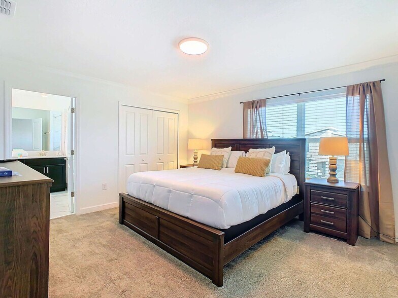 Building Photo - 996 Leader St