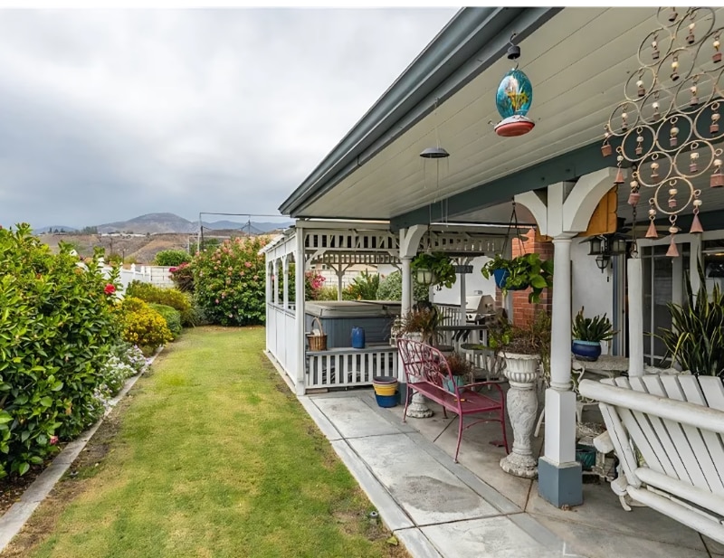 Building Photo - 3154 Luxurious Highland Home