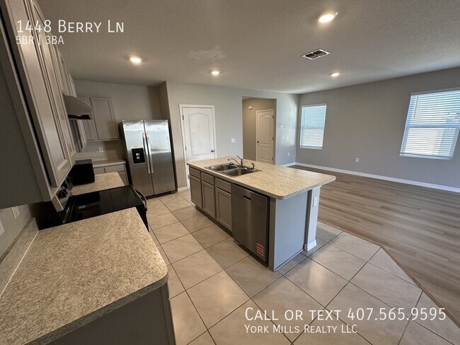 Building Photo - 1448 Berry Ln