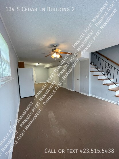 Building Photo - 134 S Cedar Ln
