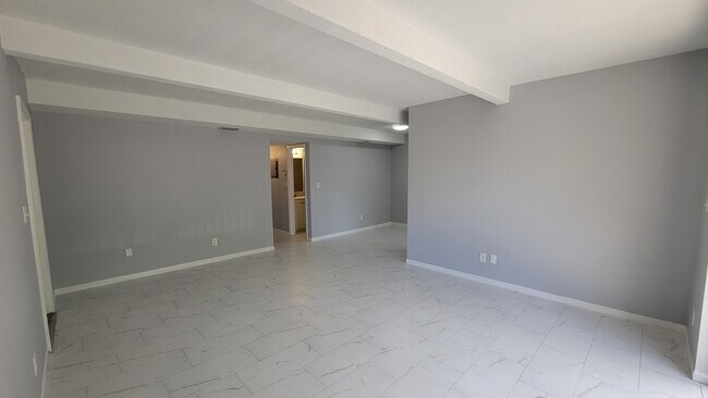 Building Photo - 1045 S Flagler Ave
