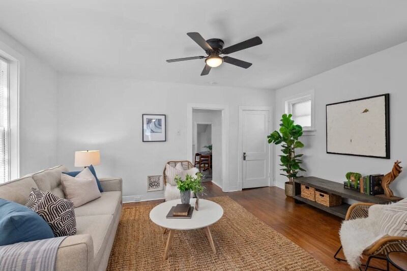 Building Photo - 1315 Hampton Ave