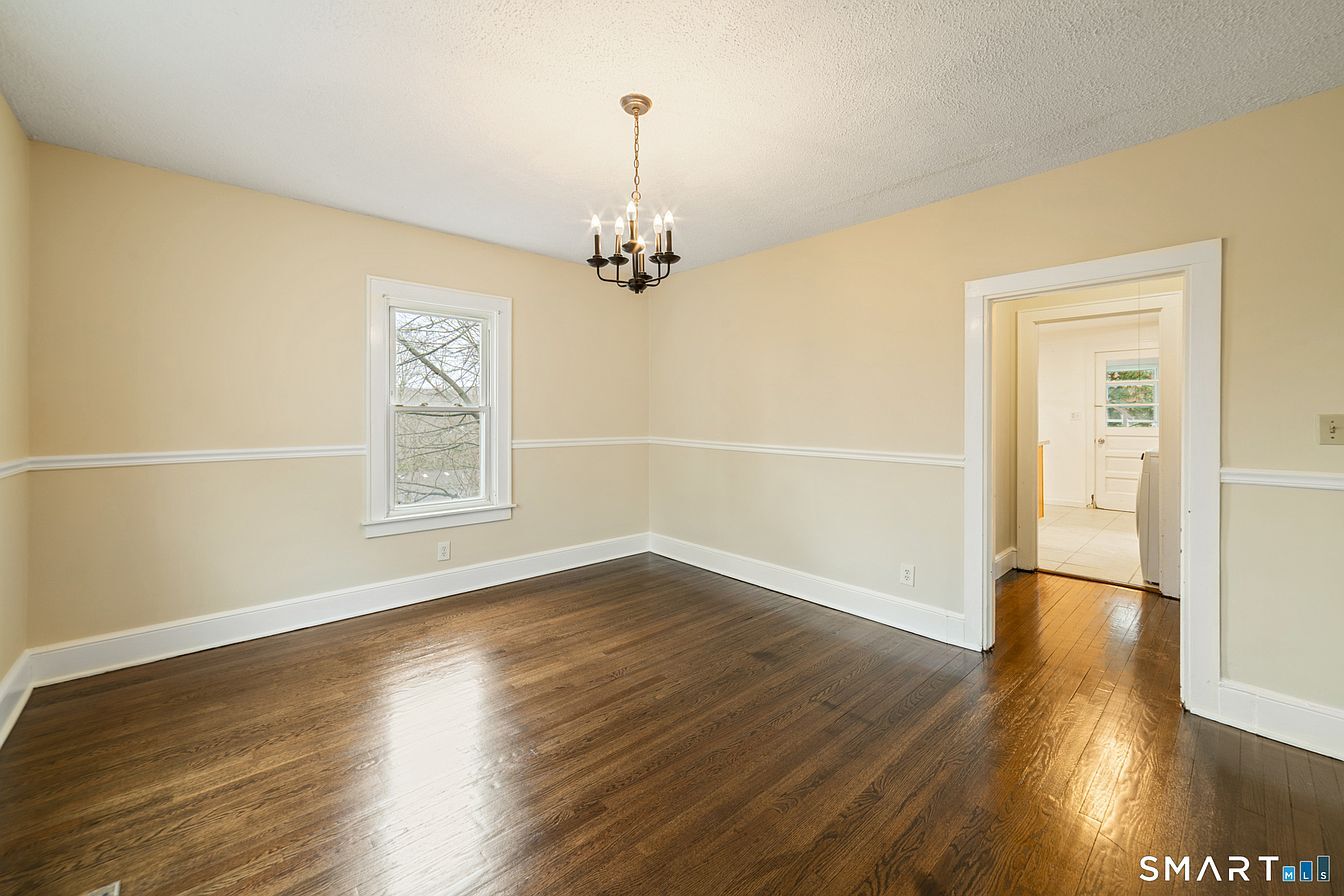 Building Photo - 141 Irving Ave