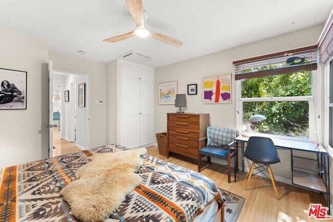 Building Photo - 1338 Montecito Cir
