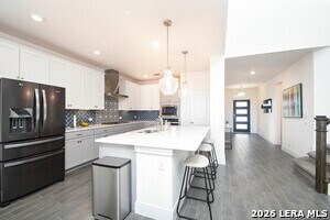 Building Photo - 25302 Donahue Dr