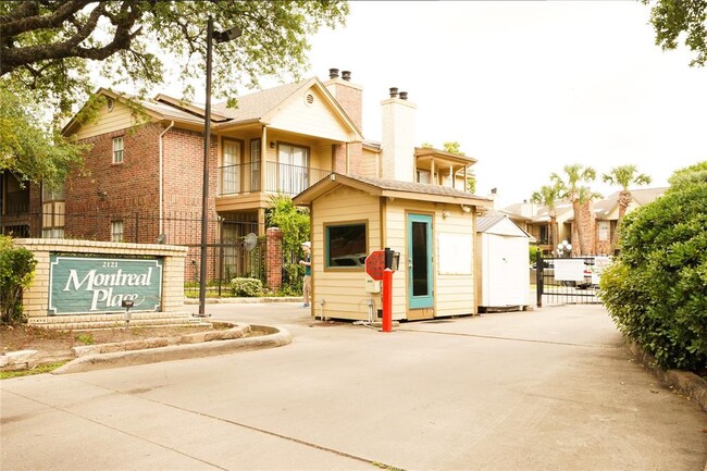 Building Photo - 2121 Hepburn St
