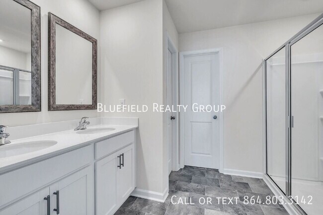 Building Photo - 1313 Chamomile Ct