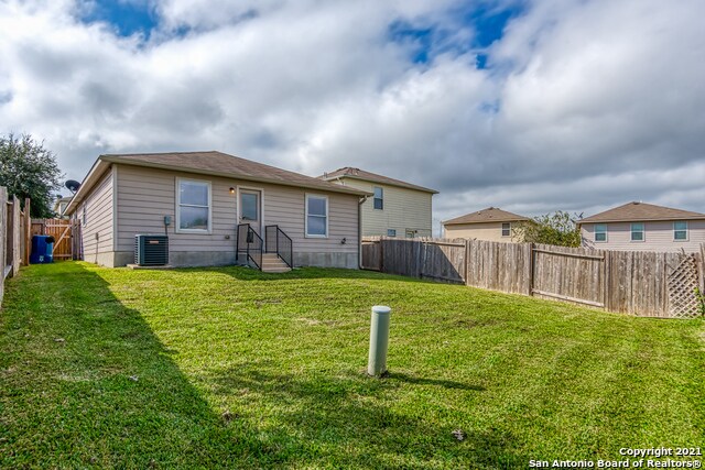 Building Photo - 11243 Country Canyon