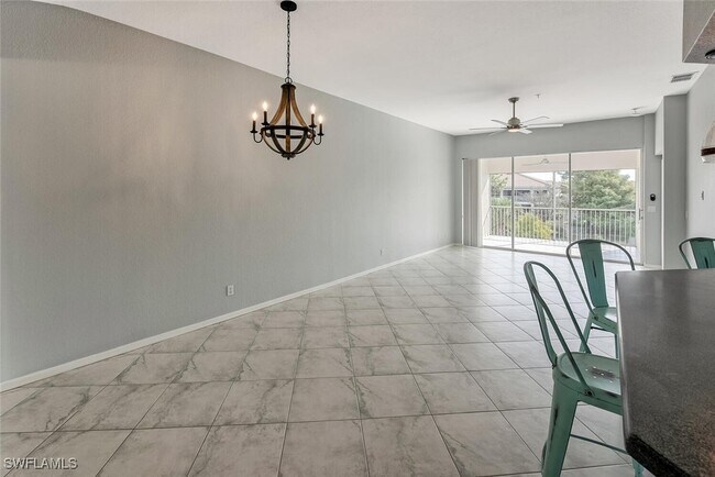 Building Photo - 6812 Satinleaf Rd S