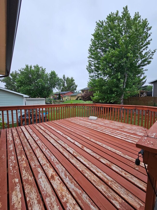 Building Photo - 4 BED | 2 BATH | DOUBLE GARAGE | PET NEGOT...