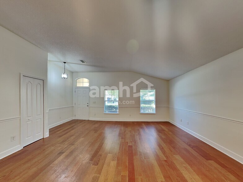 Building Photo - 2476 Winchester Ln