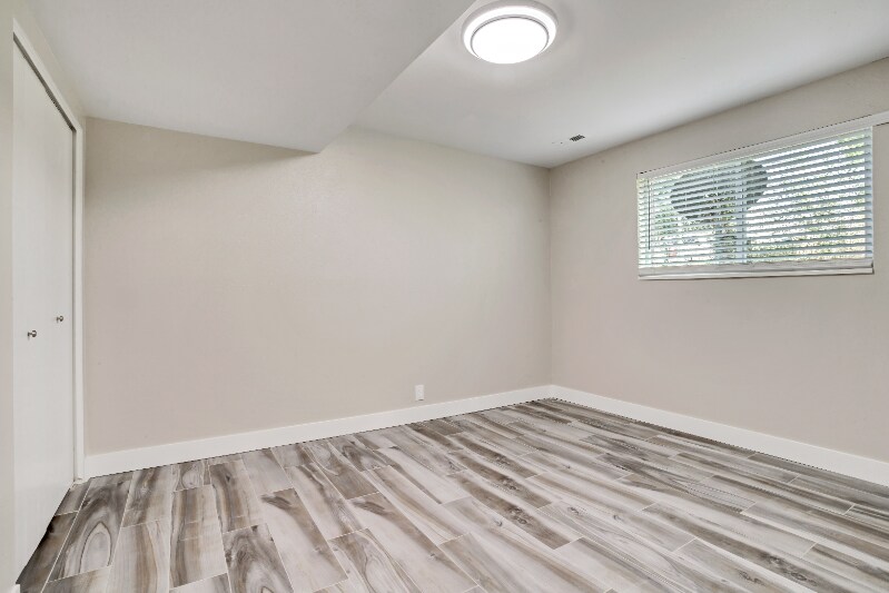 Building Photo - 4371 S Fairbourne Ave