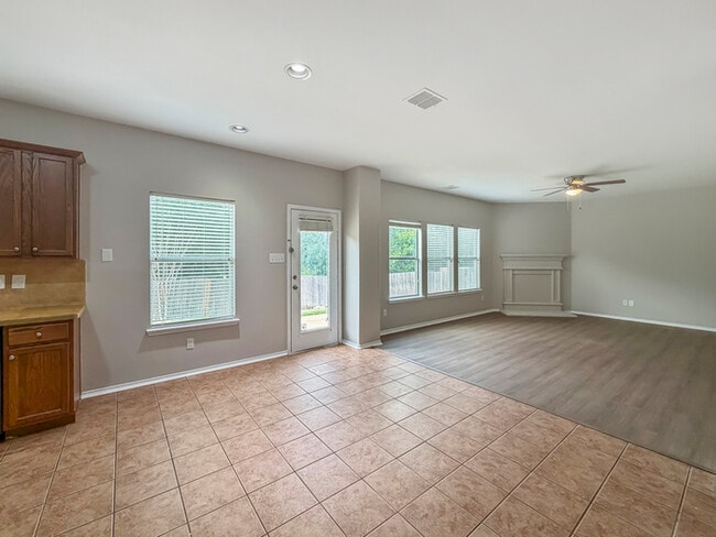 Building Photo - 1072 Aviary Dr