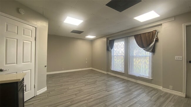 Building Photo - 32910 Morrison Rd