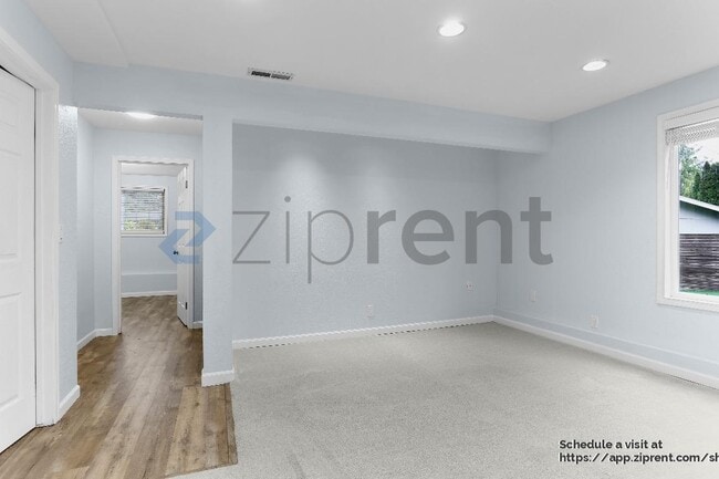 Building Photo - 12953 SE 157th Pl