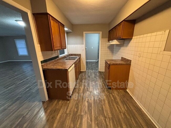 Building Photo - 2237 Carolina St