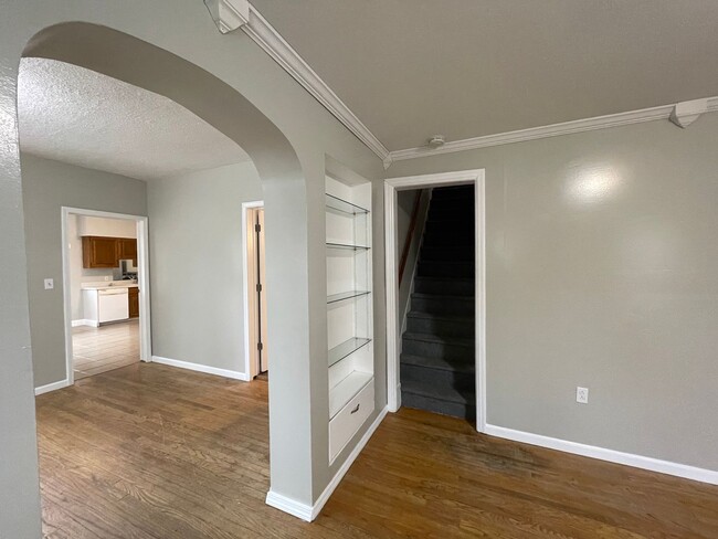 Building Photo - Single-family Home on Tipperary Hill