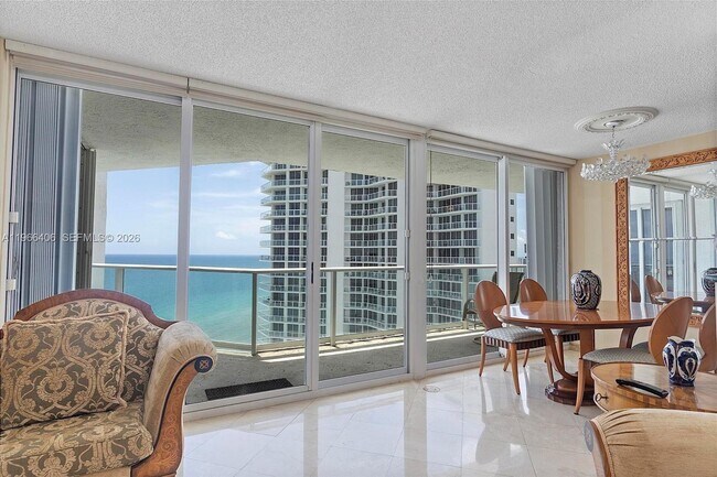 Building Photo - 16445 Collins Ave
