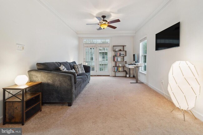 Building Photo - 5722 Callcott Way