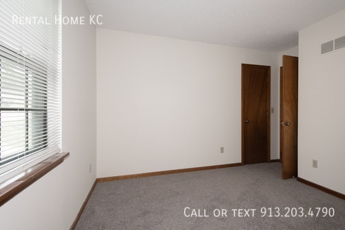 Building Photo - 4813 Woodward-