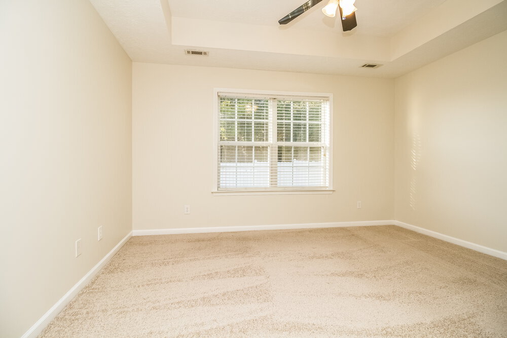 Building Photo - 3155 Hardwood Dr