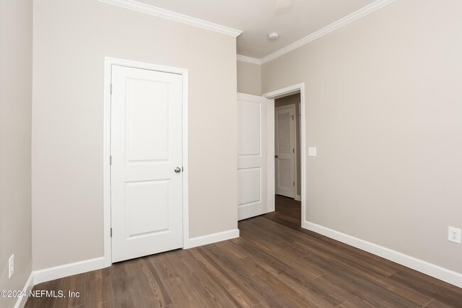 Building Photo - 2119 Lewis St