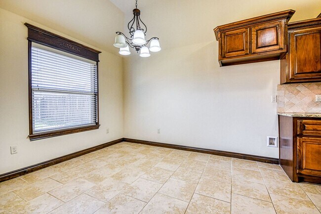 Building Photo - Beautiful home in Williamson Farms!