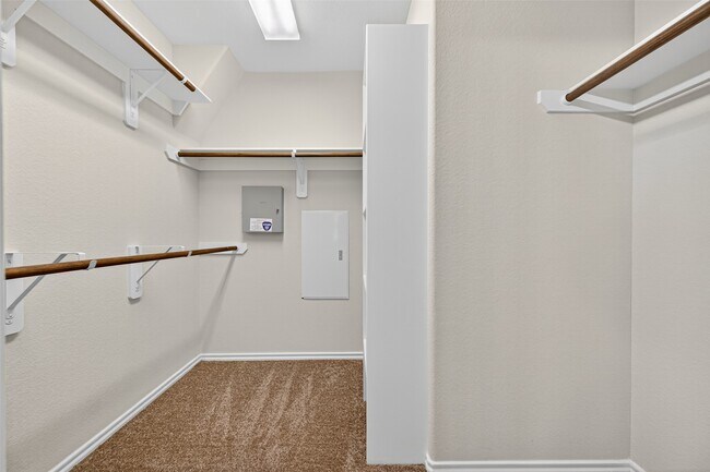 Building Photo - 6438 Haywards Crossing S Cir
