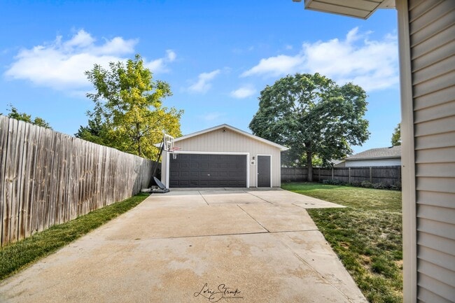 Building Photo - 217 Sherman Ave