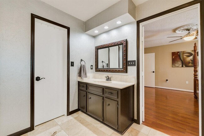 Building Photo - 13206 Chriswood Dr