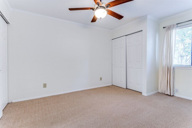 Building Photo - 5765 Cedar Creek Dr