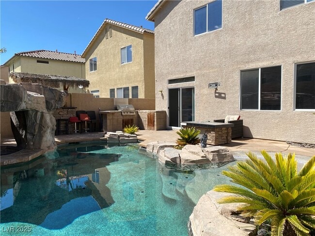 Building Photo - 9293 Adamshurst Ave