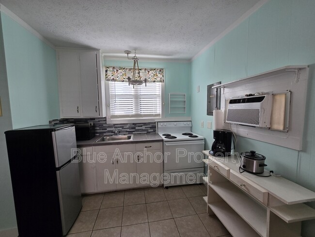 Building Photo - 337 Dogwood Ln