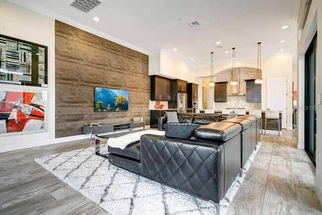 Building Photo - 8455 Via Vittoria Way