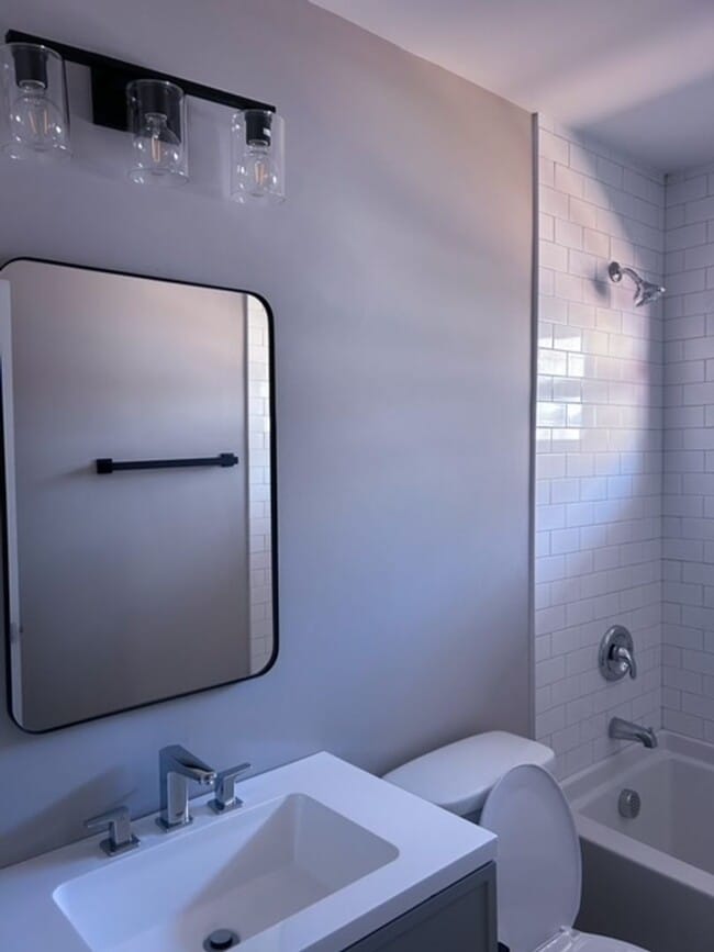 Building Photo - Available Now - Great location for this 2 bedroom