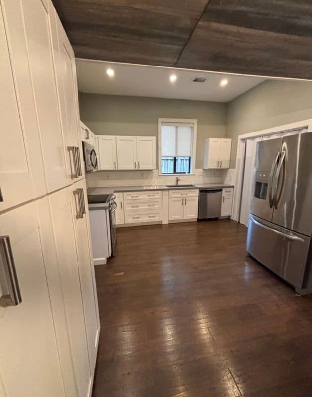 Building Photo - 6063 SW 27th St