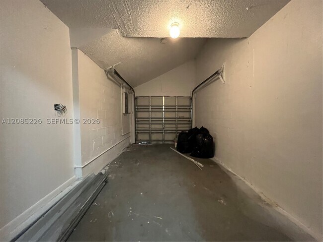 Building Photo - 8467 SW 22nd St