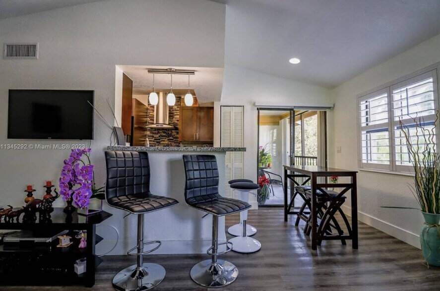 Building Photo - 10670 SW 156th Pl