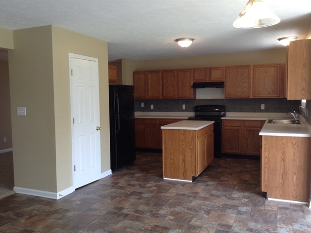 Building Photo - 2493 Monarchy Ln