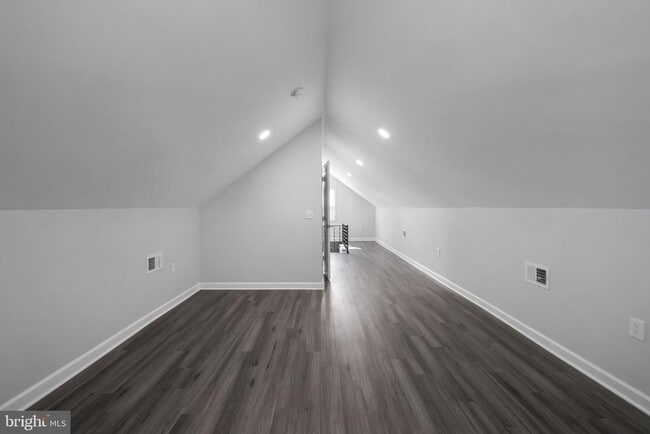 Building Photo - 4707 Tuckerman St