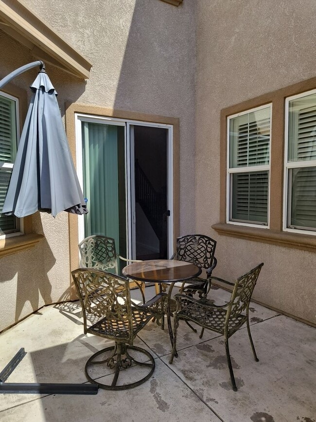 Building Photo - 4 Bedroom Coming Soon In Elk Grove!